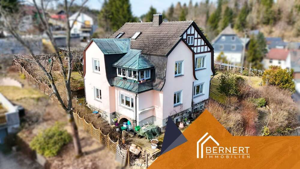 Thumbnail-Haus zum Kaufen in Tettau 260.000,00 € 228.65 m²