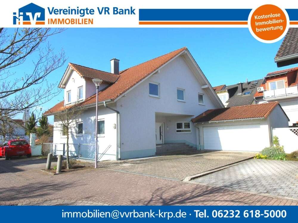 Thumbnail-Haus zum Kaufen in Neulußheim 849.000,00 € 208 m²