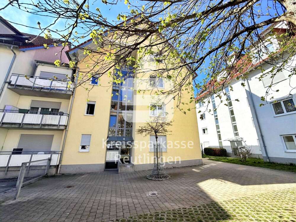 Thumbnail-Wohnung zum Kaufen in Bad Urach 229.000,00 € 77 m²