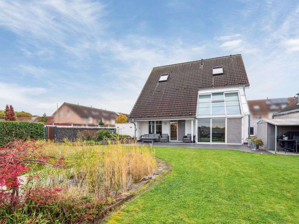 Thumbnail-Haus zum Kaufen in Köln 995.000,00 € 315 m²