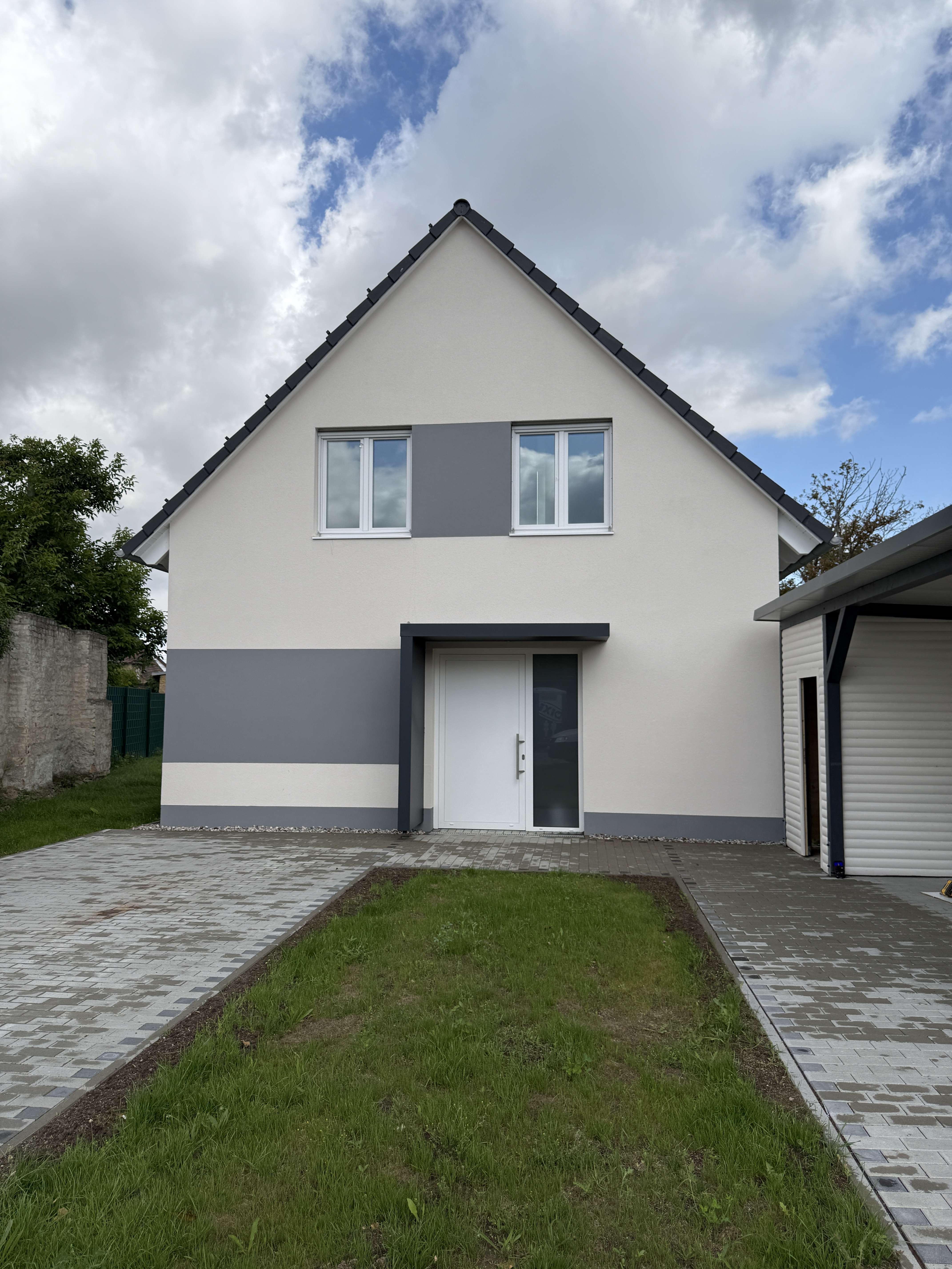 Thumbnail-Haus zum Mieten in Wiedemar 1.850,00 € 143 m²