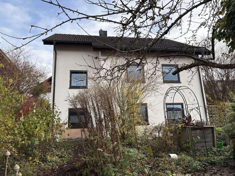 Thumbnail-Haus zum Kaufen in Baden-Württemberg - Hohebach 385.000,00 € 175 m²