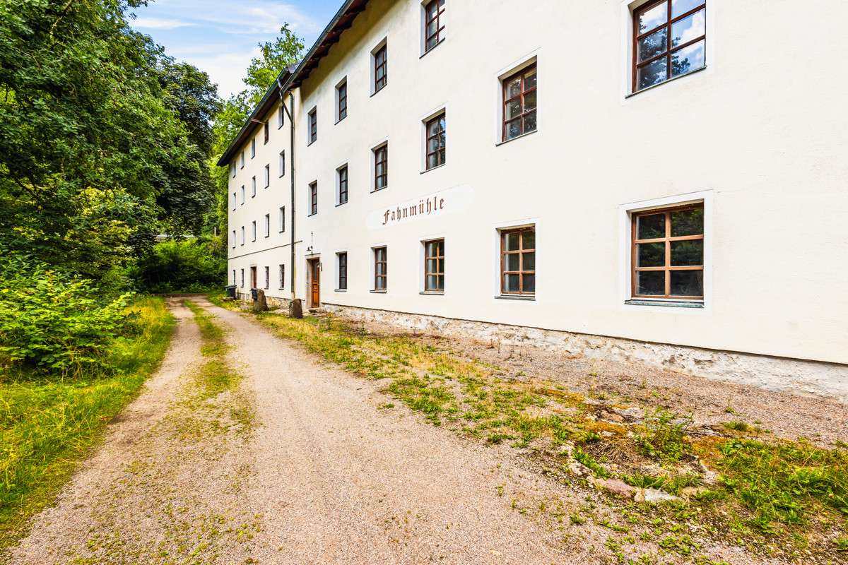 Thumbnail-Haus zum Kaufen in Brennberg 469.000,00 € 580 m²