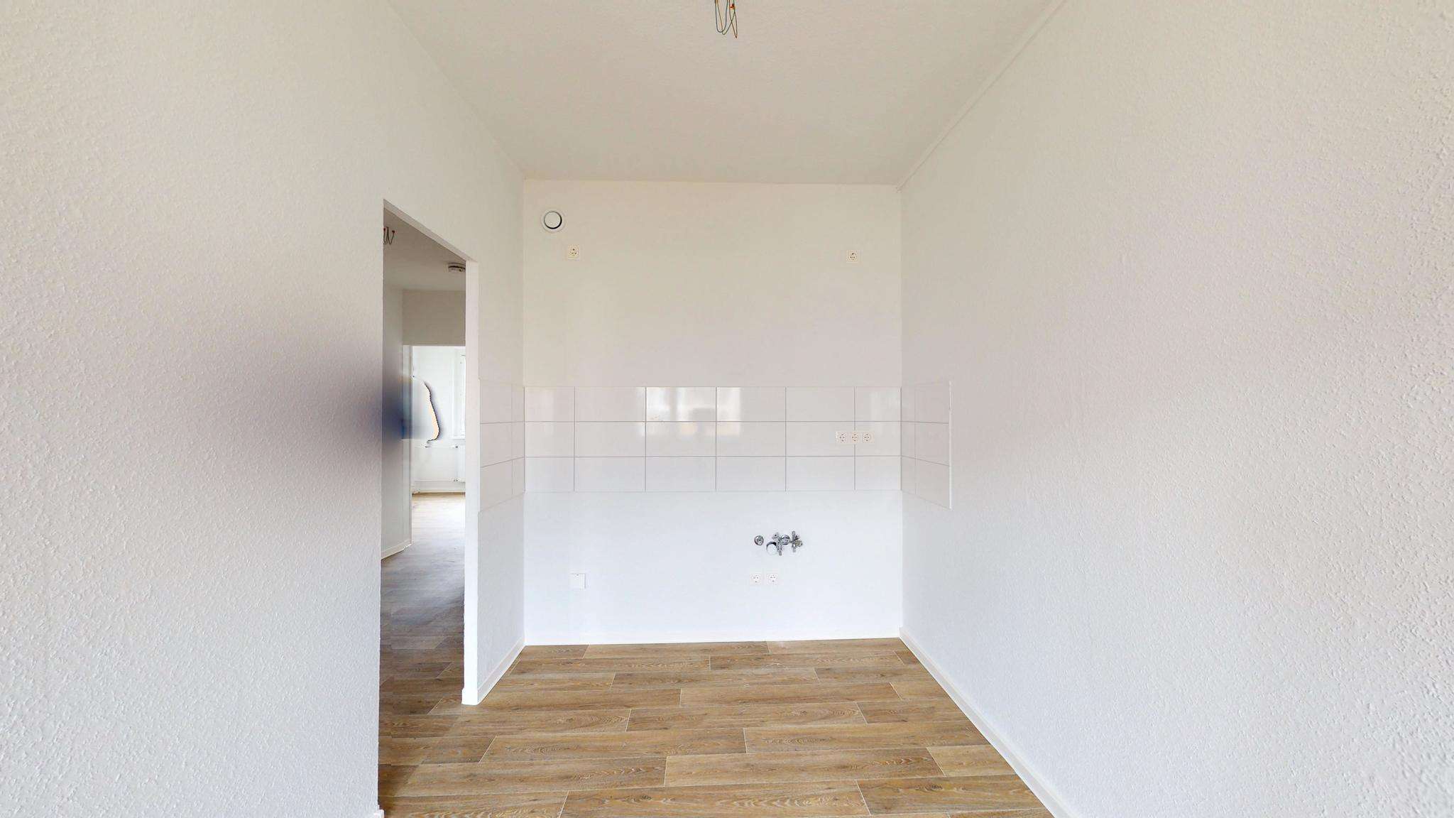 Thumbnail-Wohnung zum Mieten in Halle 330,00 € 41.3 m²