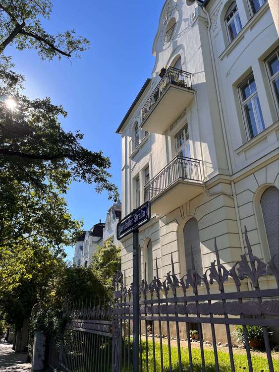 Thumbnail-Wohnung zum Mieten in Wiesbaden 1.750,00 € 138 m²