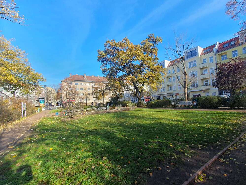 Thumbnail-Haus zum Kaufen in Berlin 2.000.000,00 € 857.9 m²