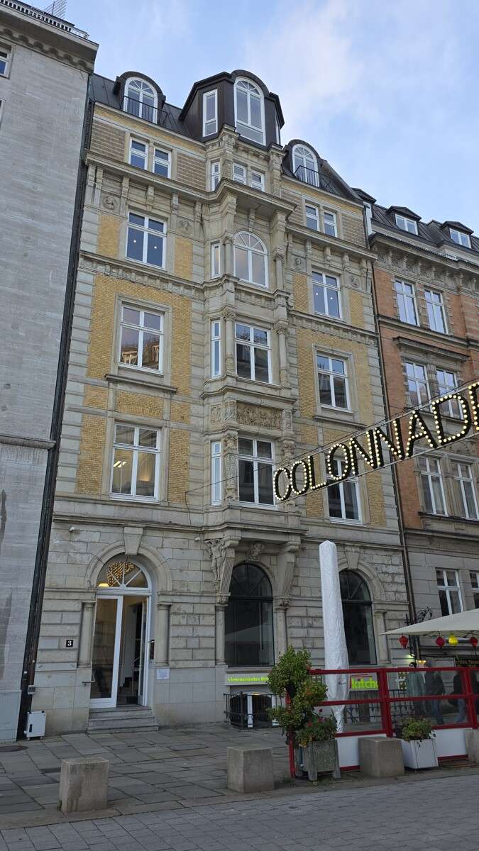 Thumbnail-Einzelhandel in Hamburg 5.270,00 € 155 m²