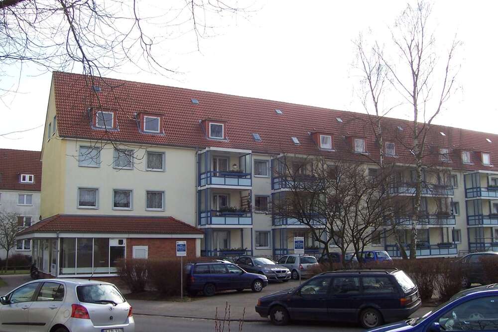 Thumbnail-Halle in Lübeck 215,00 € 42.8 m²