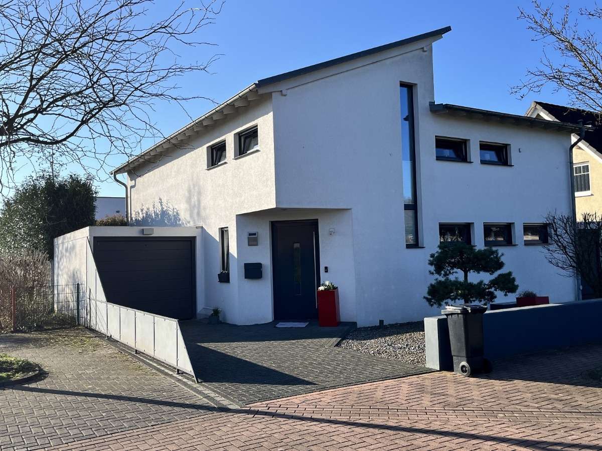 Thumbnail-Haus zum Kaufen in Duisburg 729.000,00 € 174.55 m²