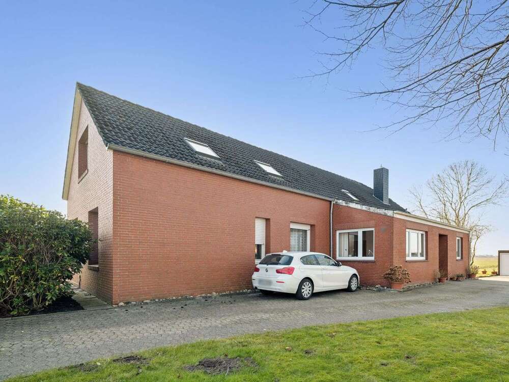 Thumbnail-Haus zum Kaufen in Norden 265.000,00 € 268 m²