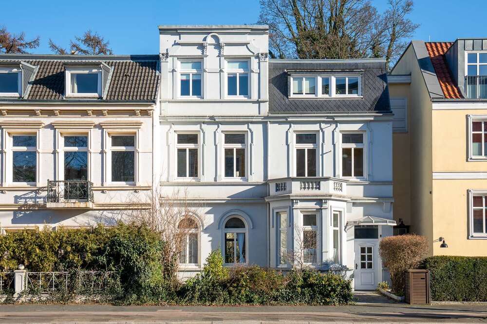 Thumbnail-Wohnung zum Kaufen in Hamburg 1.950.000,00 € 237 m²