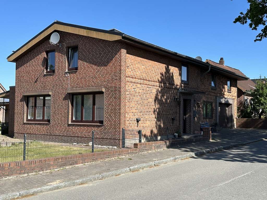 Thumbnail-Haus zum Kaufen in Bühnsdorf 199.000,00 € 153 m²