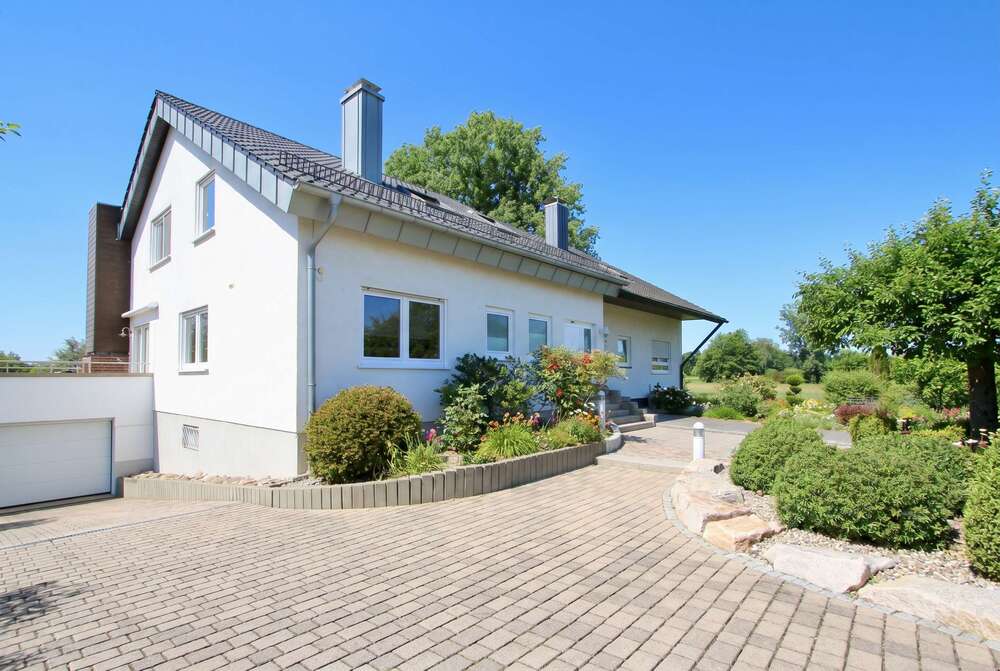 Thumbnail-Haus zum Kaufen in Bietigheim 780.000,00 € 231 m²