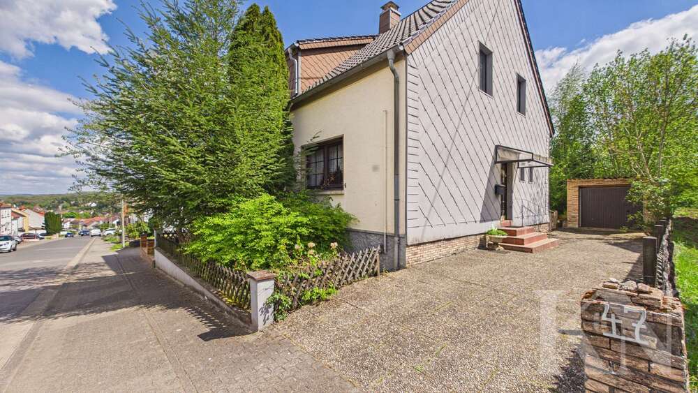 Thumbnail-Haus zum Kaufen in Völklingen 119.000,00 € 143.24 m²