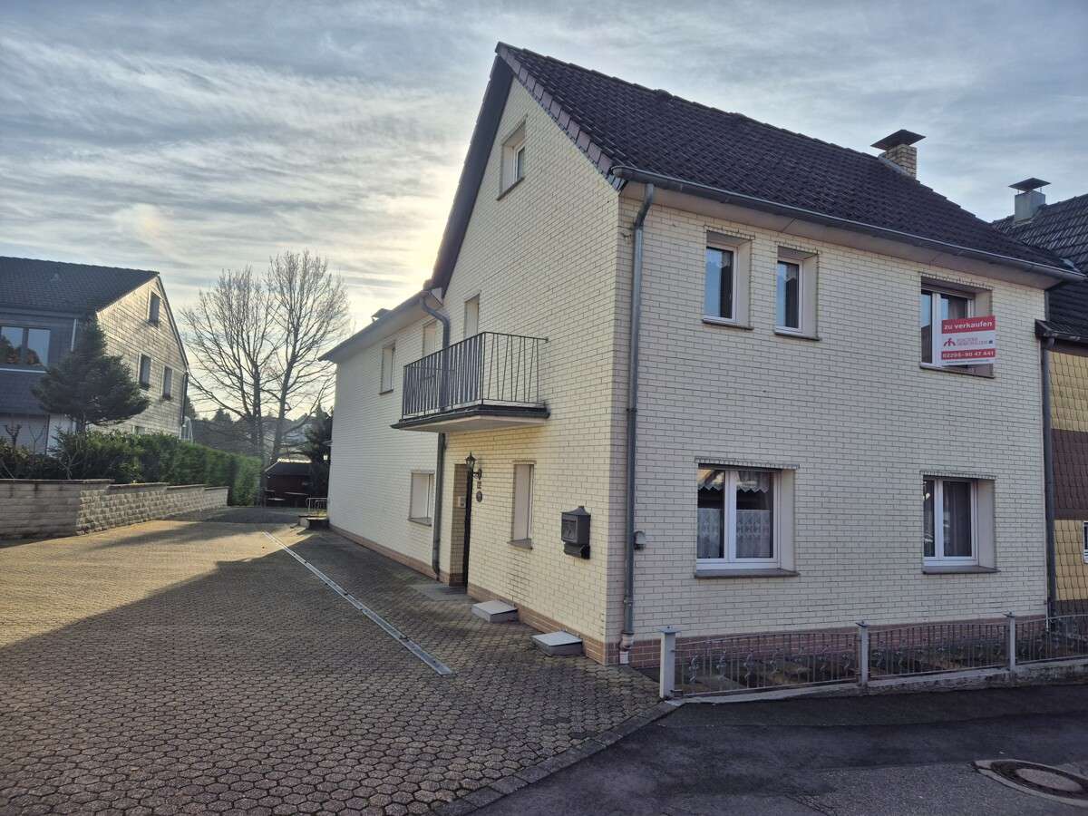 Thumbnail-Haus zum Kaufen in Rösrath Forsbach 329.000,00 € 122 m²