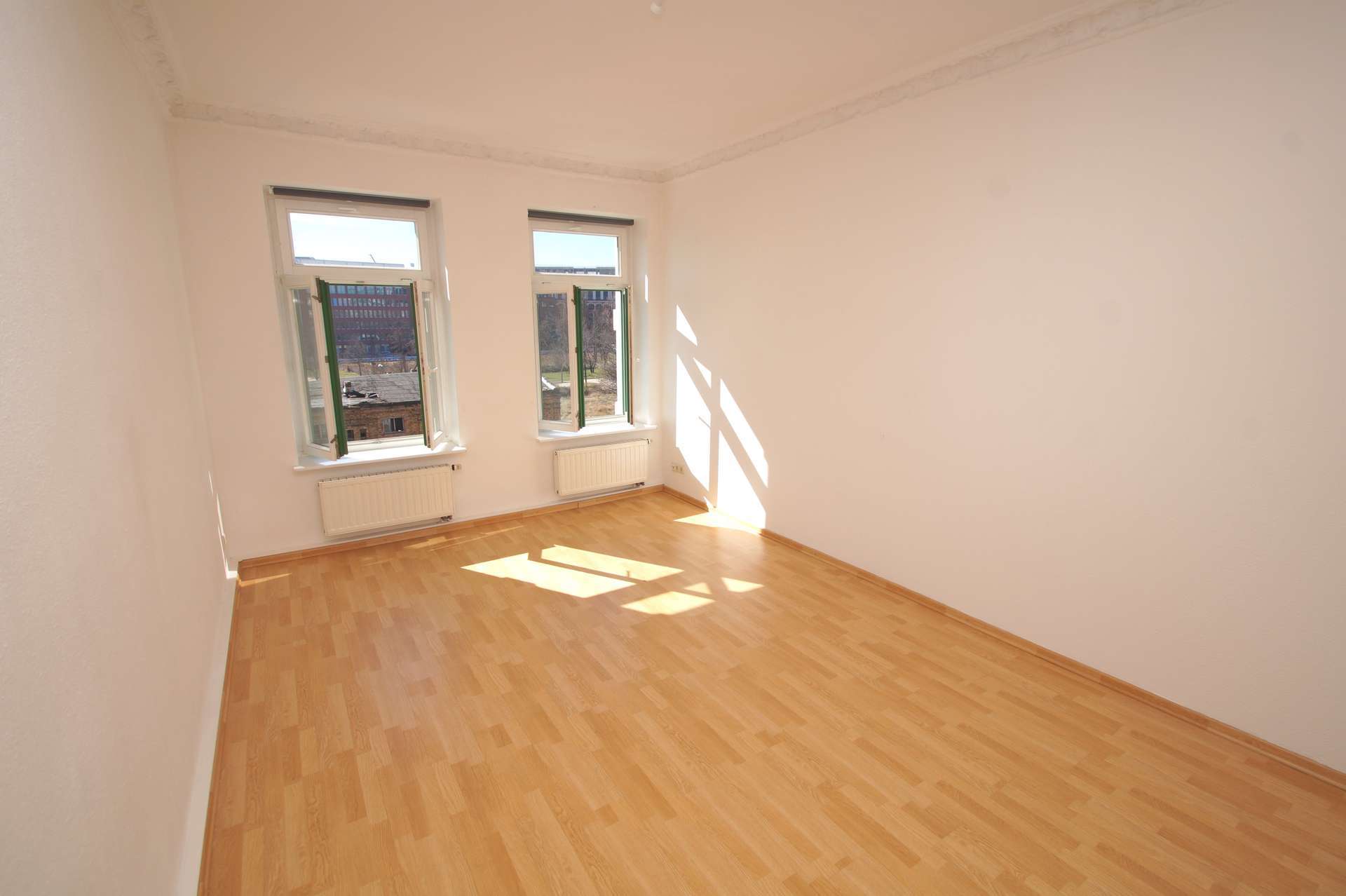 Thumbnail-Wohnung zum Kaufen in Leipzig 225.000,00 € 68.42 m²