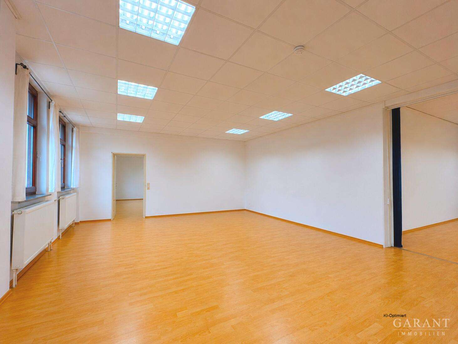 Thumbnail-Halle in Stuttgart 3.000,00 € 277 m²