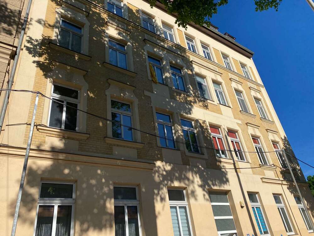 Thumbnail-Wohnung zum Mieten in HalleSaale 685,00 € 94.01 m²