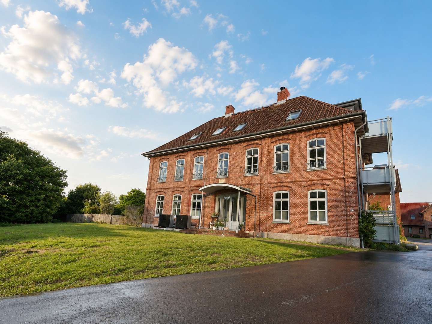 Thumbnail-Wohnung zum Mieten in Hamberge 1.576,00 € 137 m²