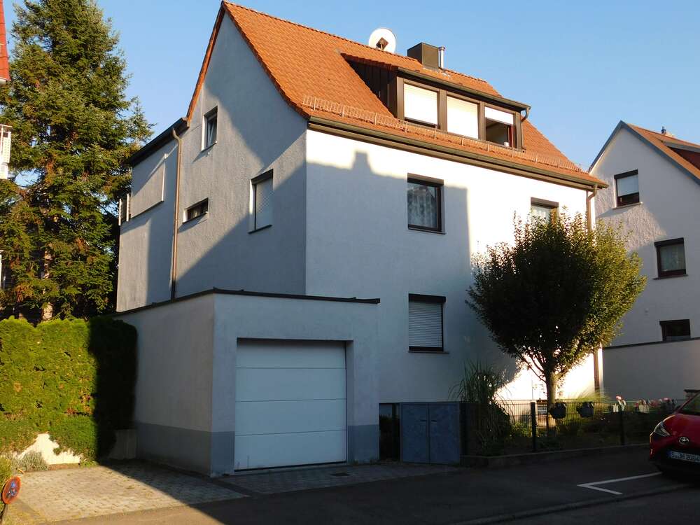 Thumbnail-Haus zum Kaufen in Stuttgart-Zuffenhausen 1.050.000,00 € 248 m²