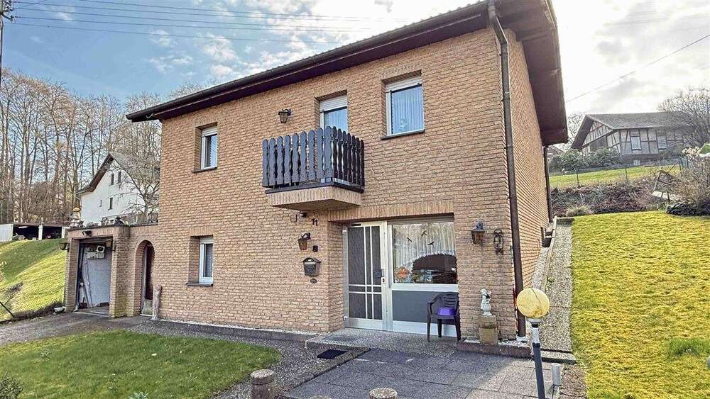 Thumbnail-Haus zum Kaufen in Reichshof 165.000,00 € 99 m²