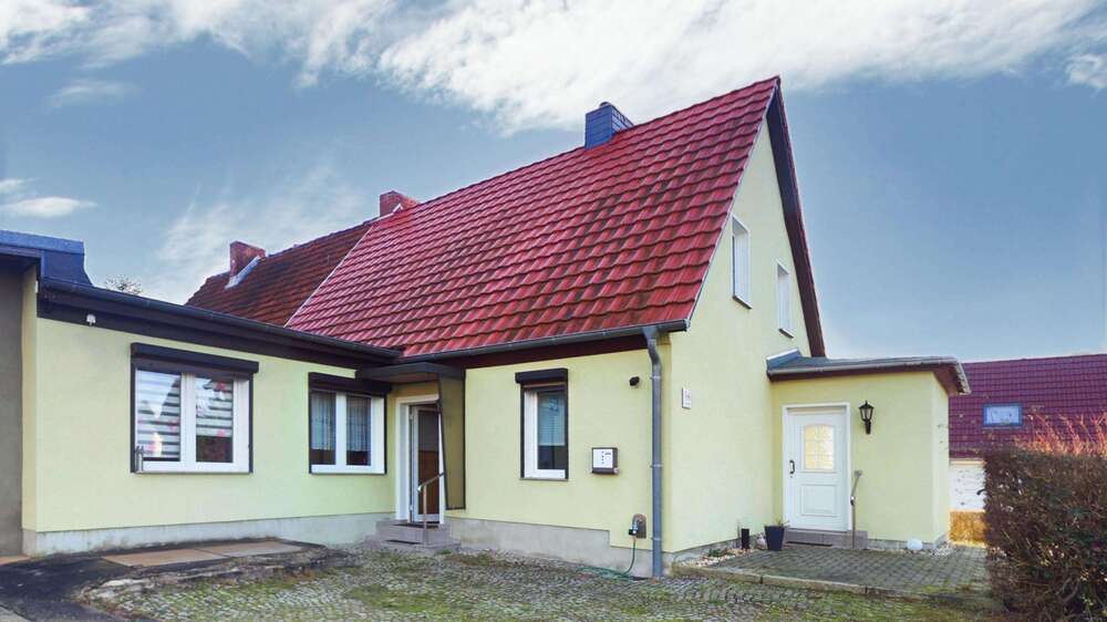Thumbnail-Haus zum Kaufen in Harzgerode 120.000,00 € 119 m²