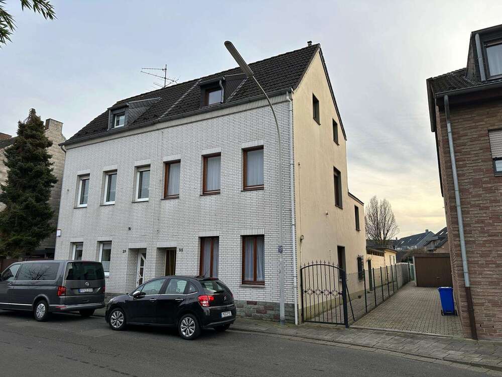 Thumbnail-Haus zum Mieten in Mönchengladbach 1.200,00 € 160 m²