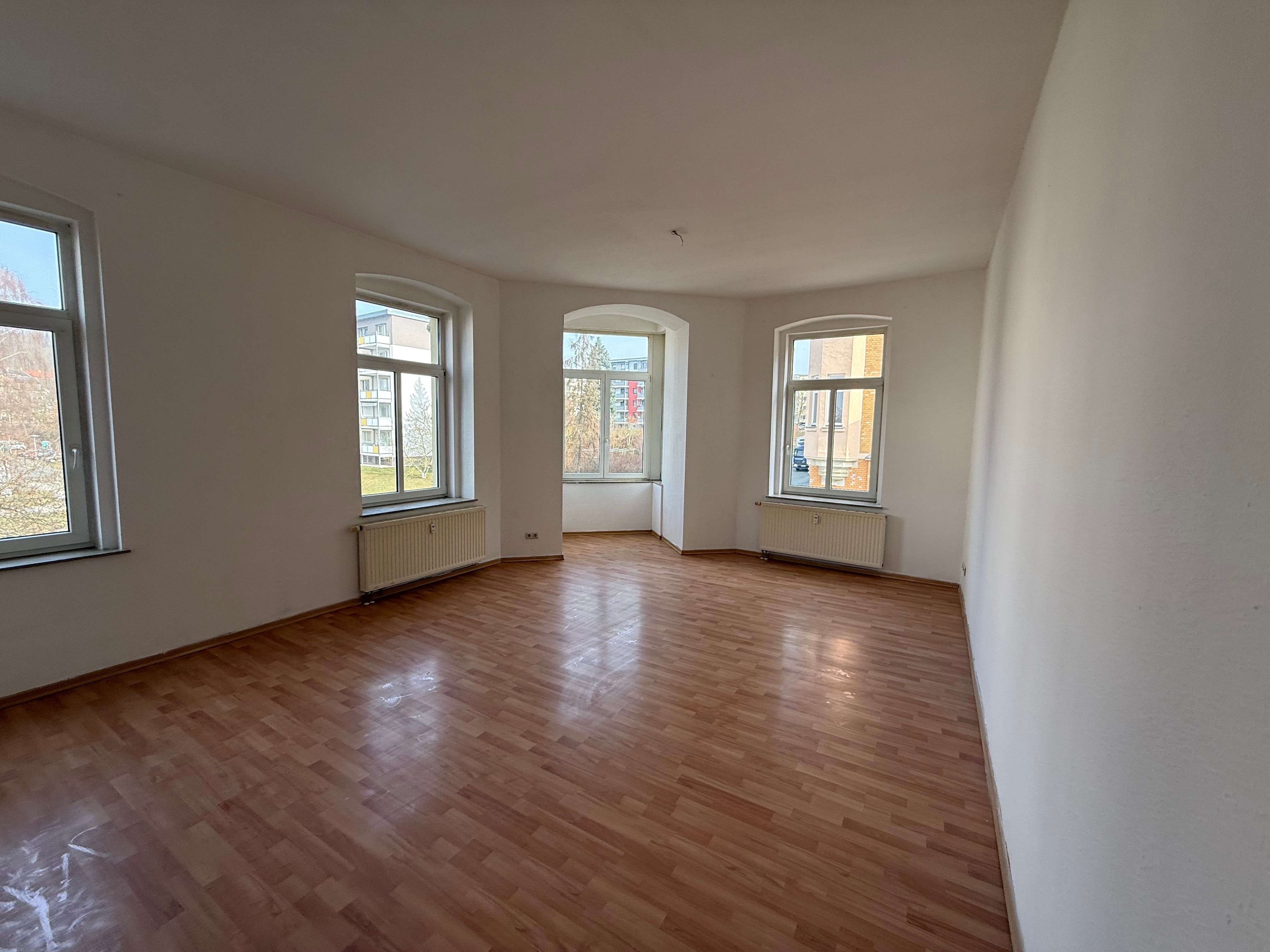 Thumbnail-Wohnung zum Mieten in Plauen 480,00 € 96.34 m²