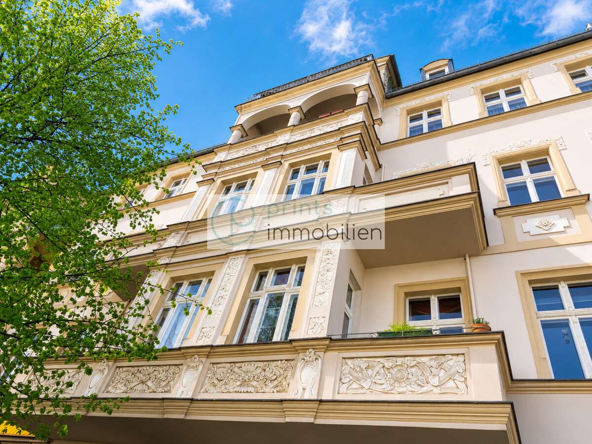 Thumbnail-Haus zum Kaufen in Berlin Niederschönhausen 1.499.000,00 € 930 m²