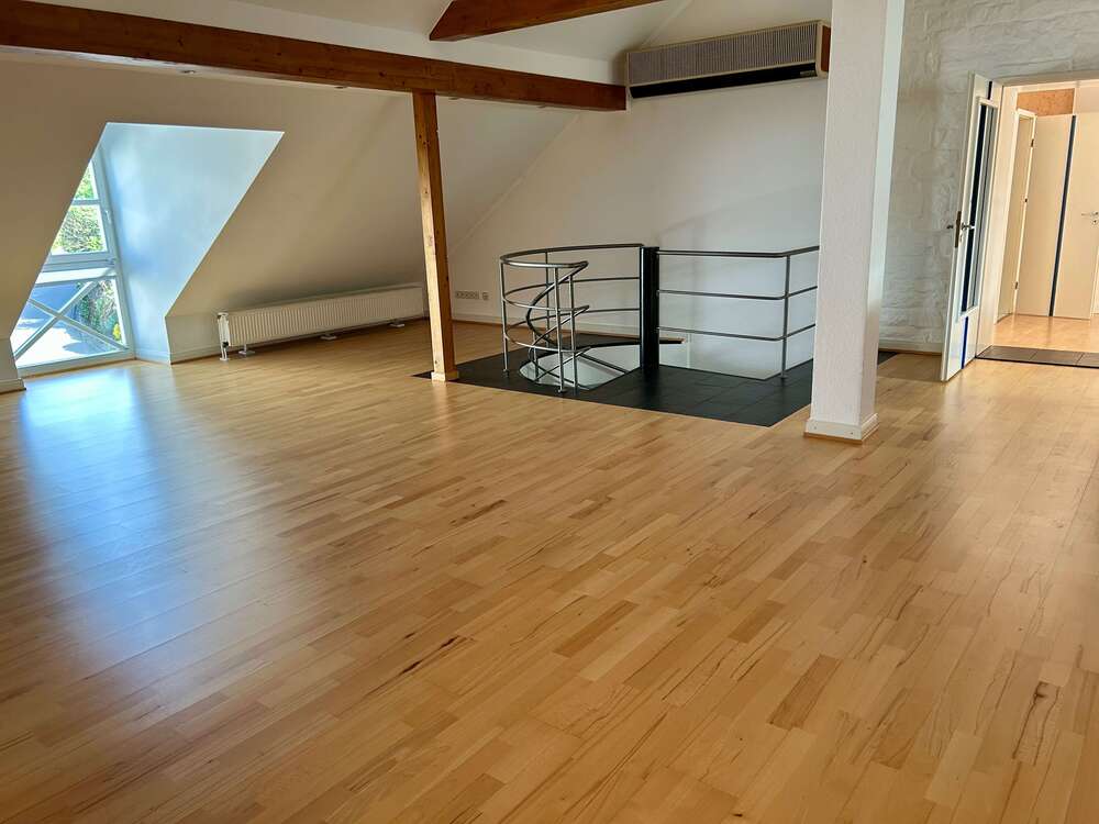 Thumbnail-Haus zum Mieten in Dockendorf 1.100,00 € 161 m²