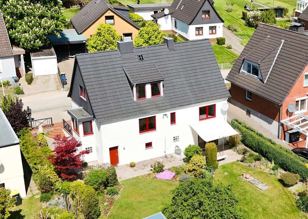 Thumbnail-Haus zum Kaufen in Kiel 375.000,00 € 125.26 m²