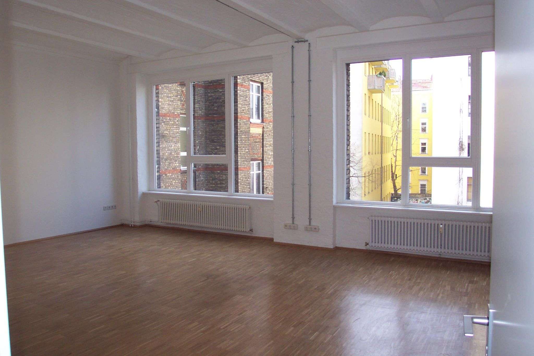 Thumbnail-Büro in Berlin 1.250.000,00 € 330 m²