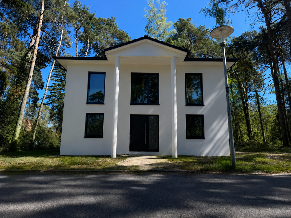 Thumbnail-Haus zum Kaufen in Brandenburg - Blankenfelde-Mahlow 990.000,00 € 198 m²