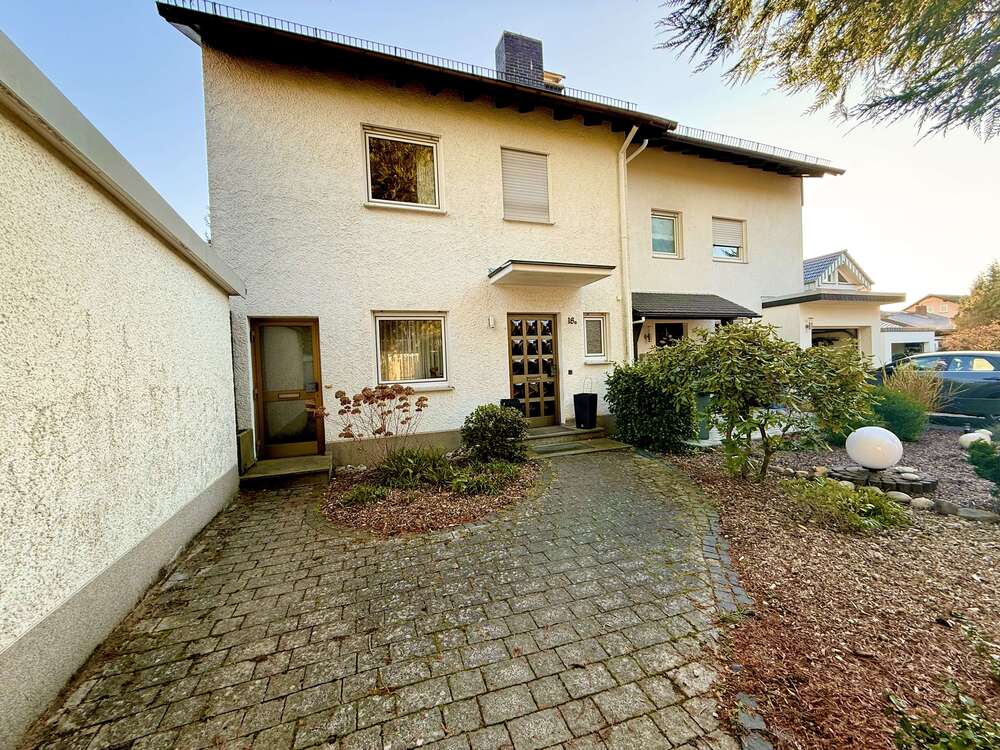 Thumbnail-Haus zum Kaufen in Niedernhausen 635.000,00 € 192 m²