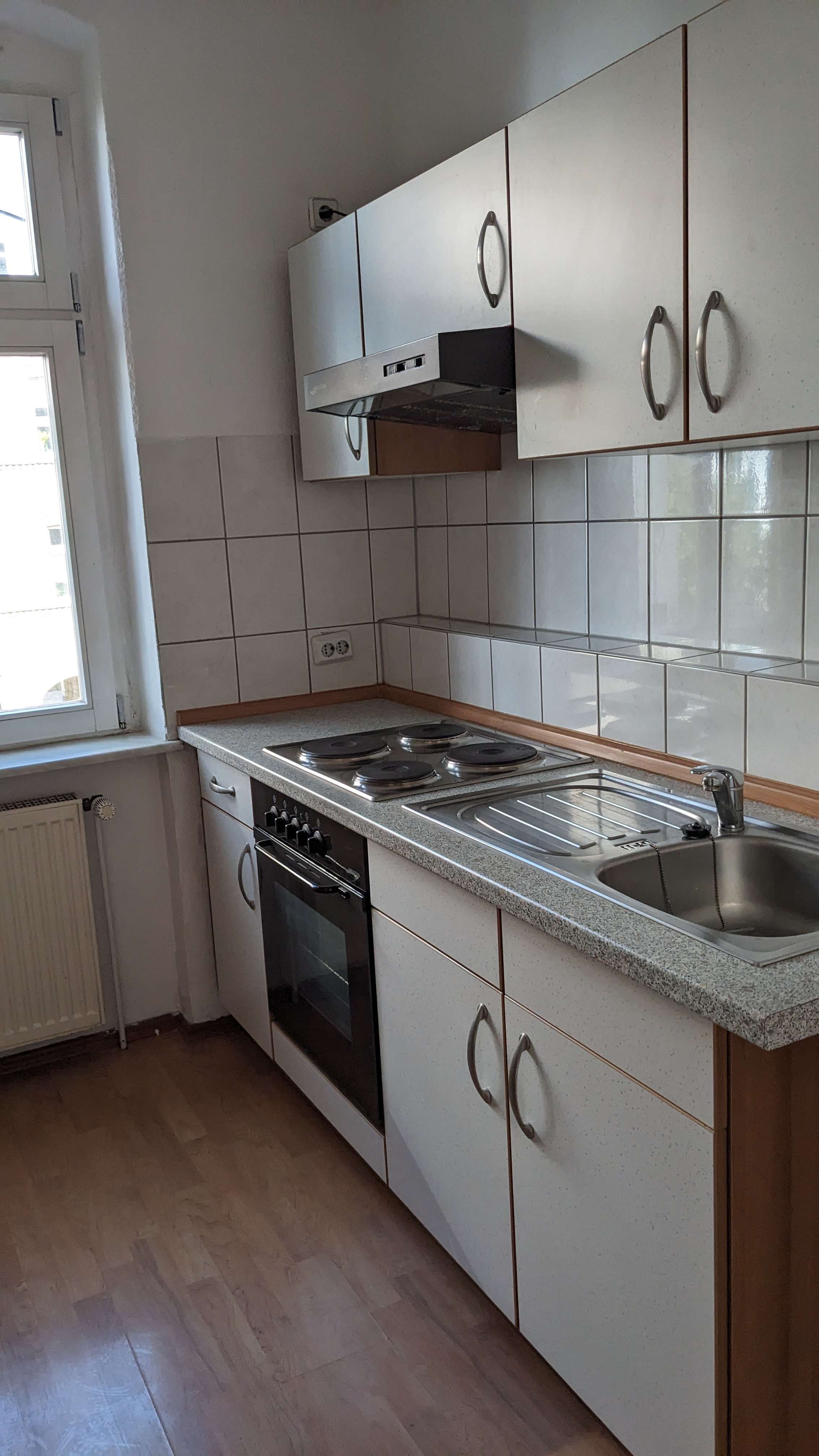 Thumbnail-Wohnung zum Mieten in HalleS. 246,00 € 30.73 m²