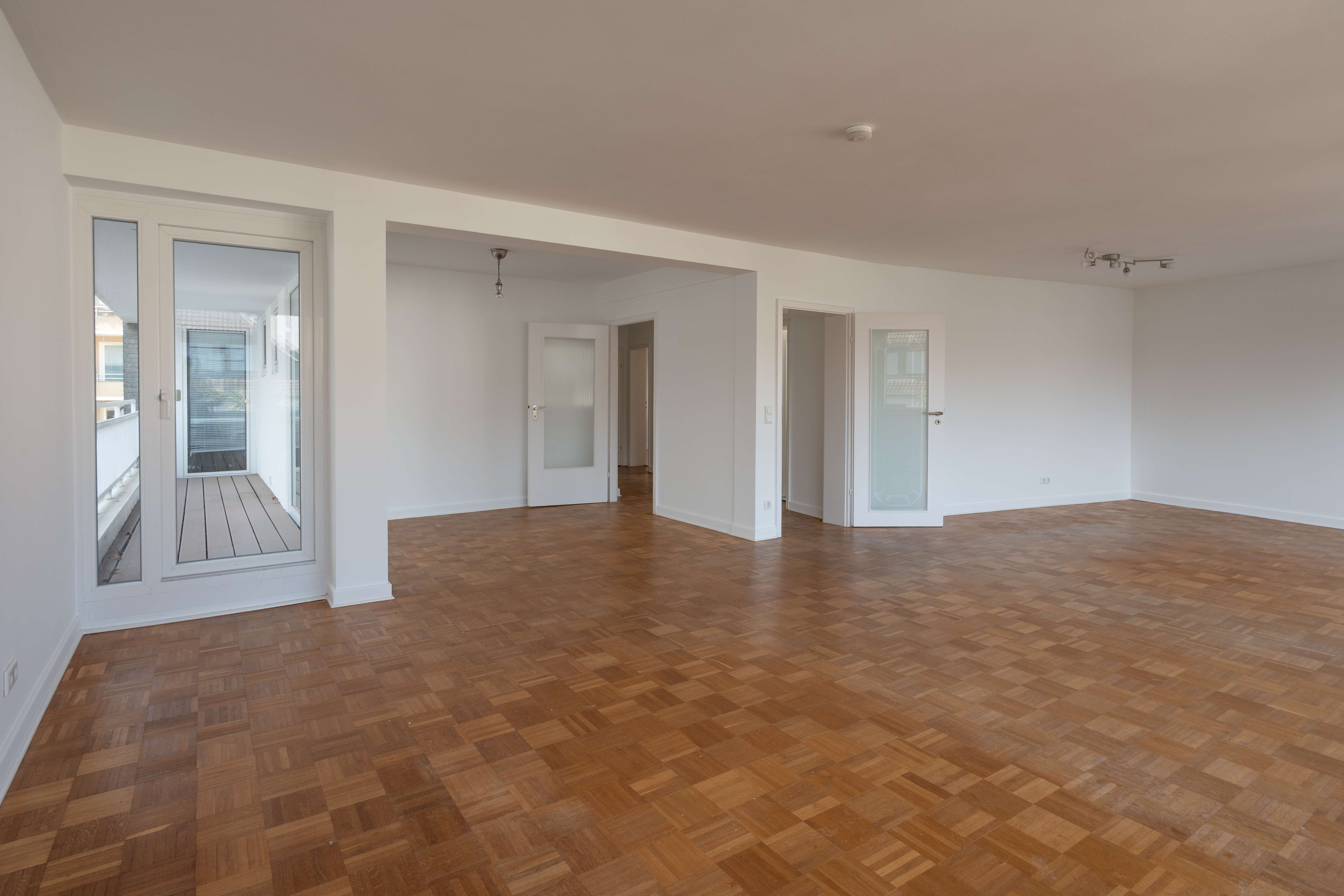 Thumbnail-Wohnung zum Mieten in Düsseldorf 1.950,00 € 125 m²