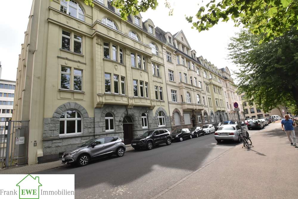 Thumbnail-Wohnung zum Mieten in Düsseldorf 3.000,00 € 123.98 m²