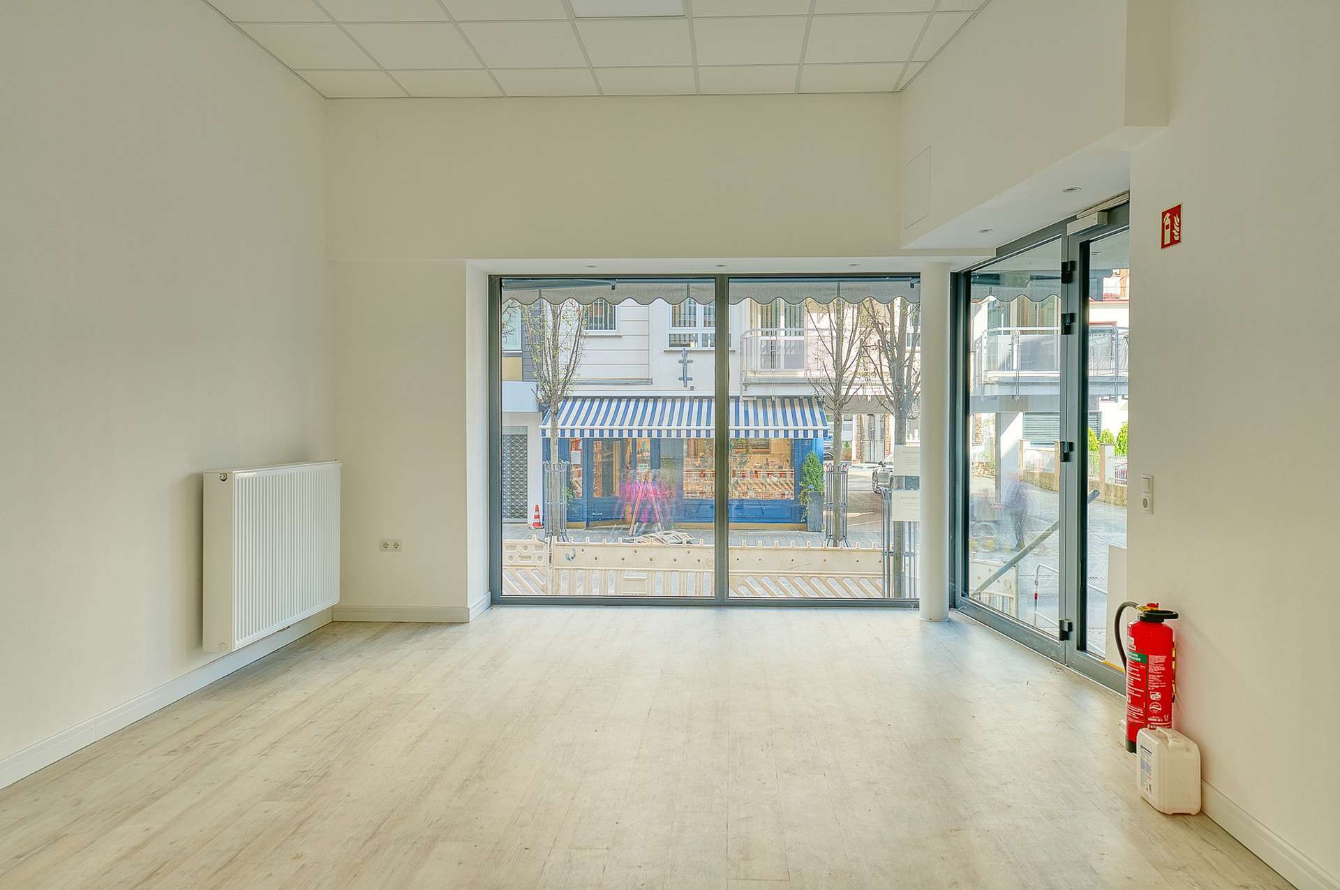Thumbnail-Einzelhandel in Bad Neuenahr-Ahrweiler 1.100,00 € 98.46 m²