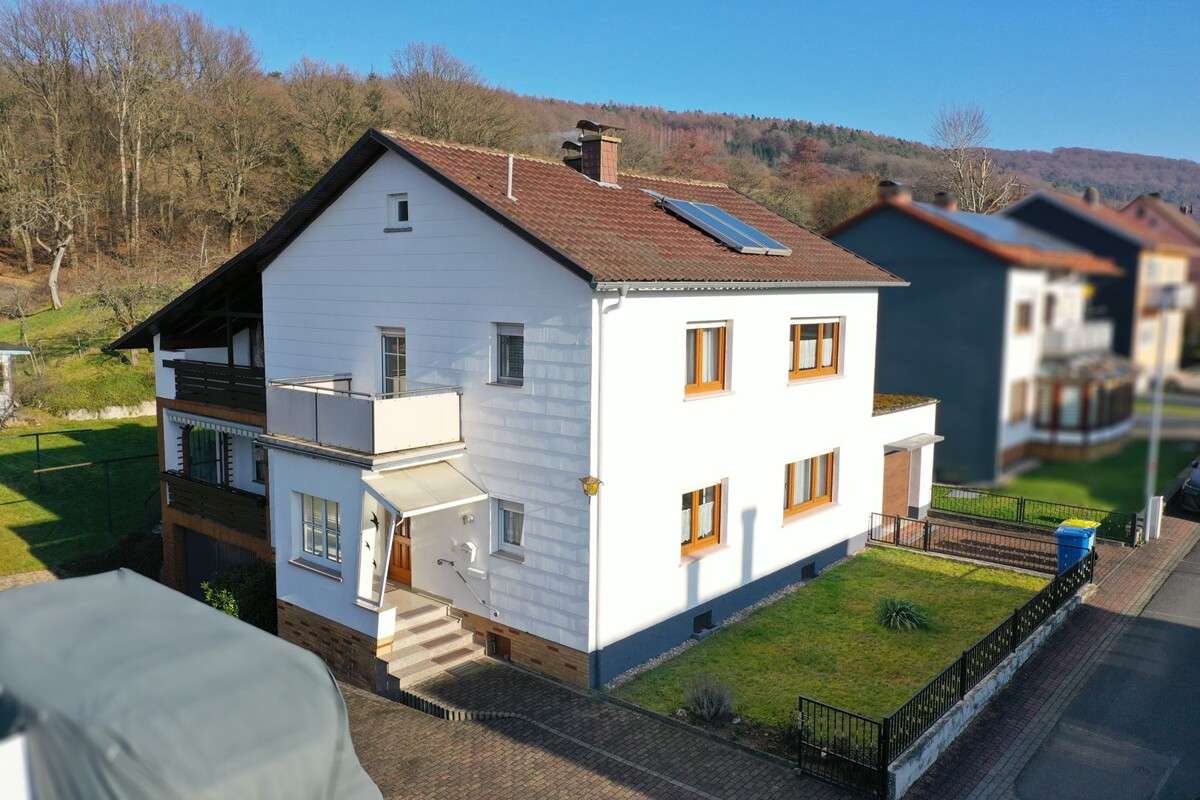 Thumbnail-Haus zum Kaufen in Biebergemünd-Bieber 349.000,00 € 200 m²