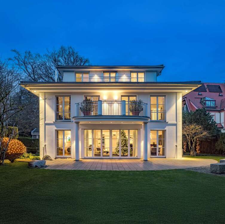 Thumbnail-Haus zum Kaufen in München 6.580.000,00 € 390 m²