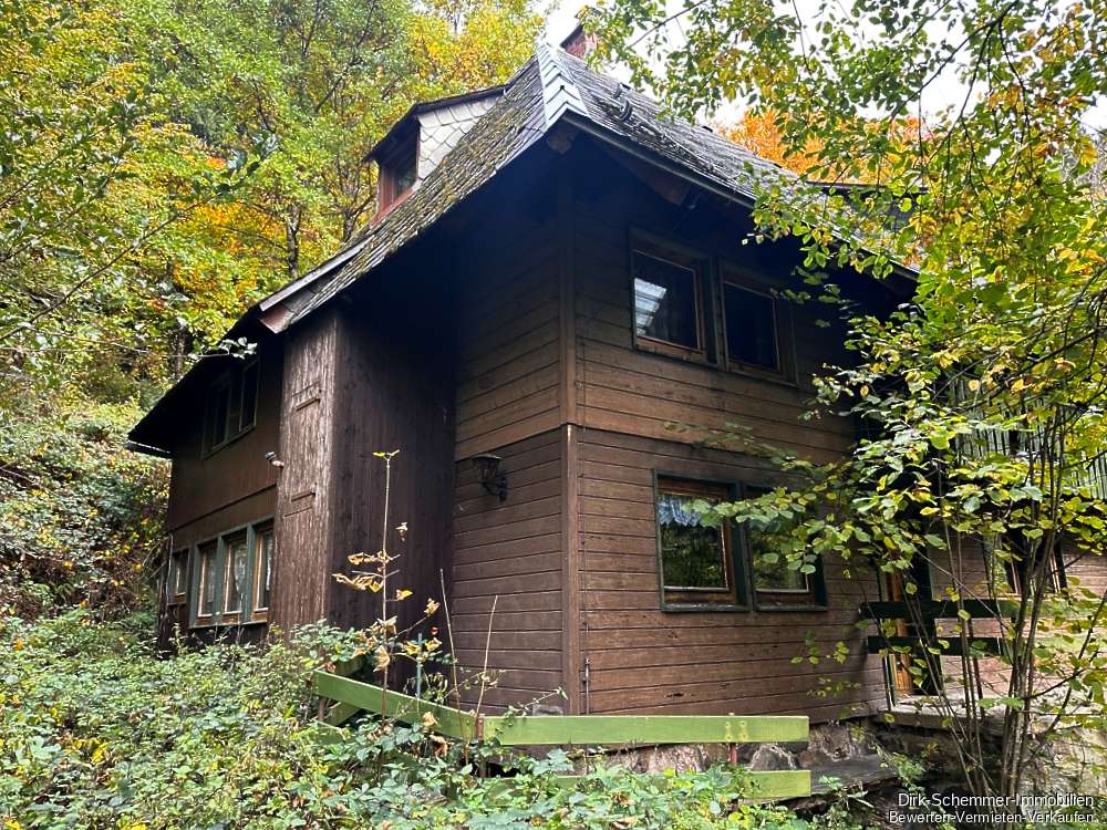 Thumbnail-Haus zum Kaufen in Buchenbach 110.000,00 € 166 m²