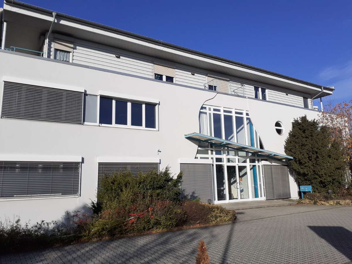 Thumbnail-Büro in Zwenkau 4.212,75 € 561.7 m²