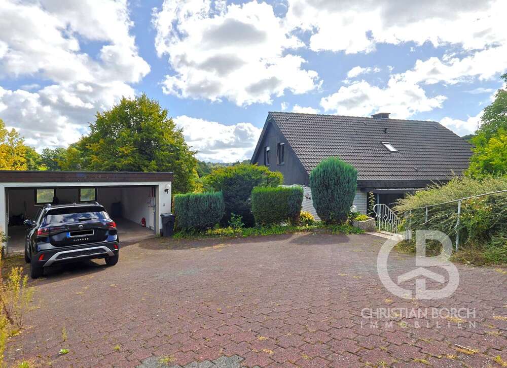 Thumbnail-Haus zum Kaufen in Wiehl-Bielstein 439.000,00 € 284 m²