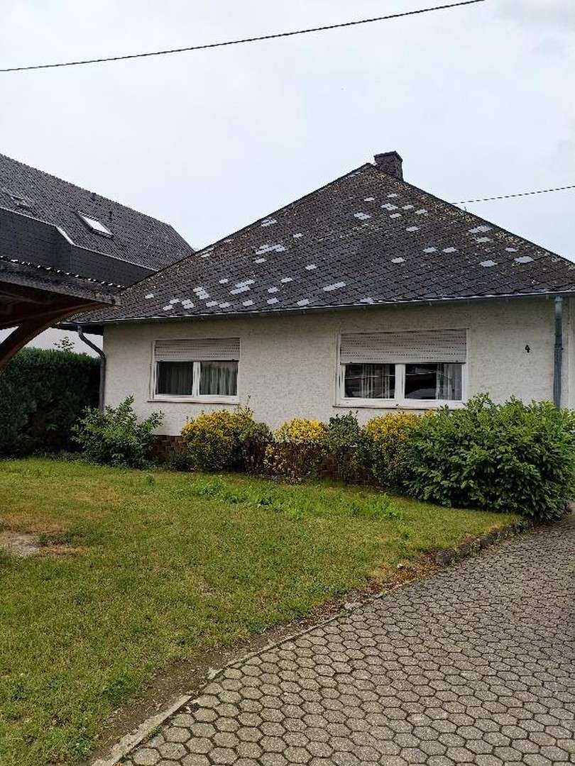 Thumbnail-Haus zum Mieten in Neuwied 1.600,00 € 158 m²