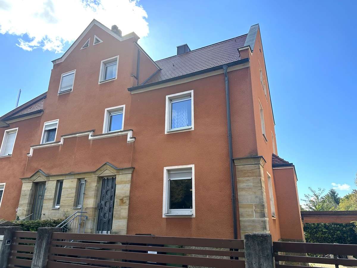 Thumbnail-Haus zum Kaufen in Forchheim 320.000,00 € 124.84 m²