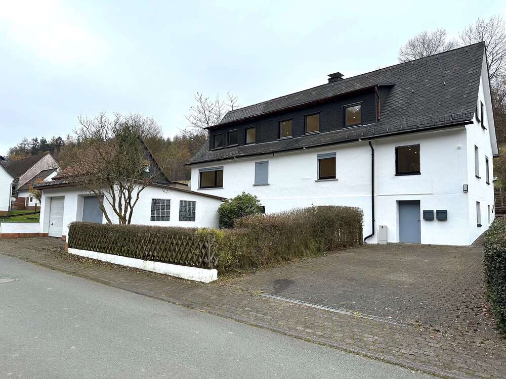 Thumbnail-Haus zum Kaufen in Hatzfeld (Eder) 169.000,00 € 255 m²