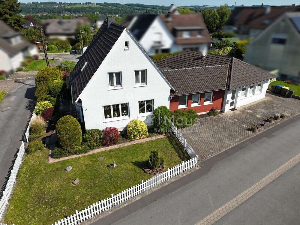 Thumbnail-Haus zum Kaufen in Menden 299.000,00 € 218.85 m²