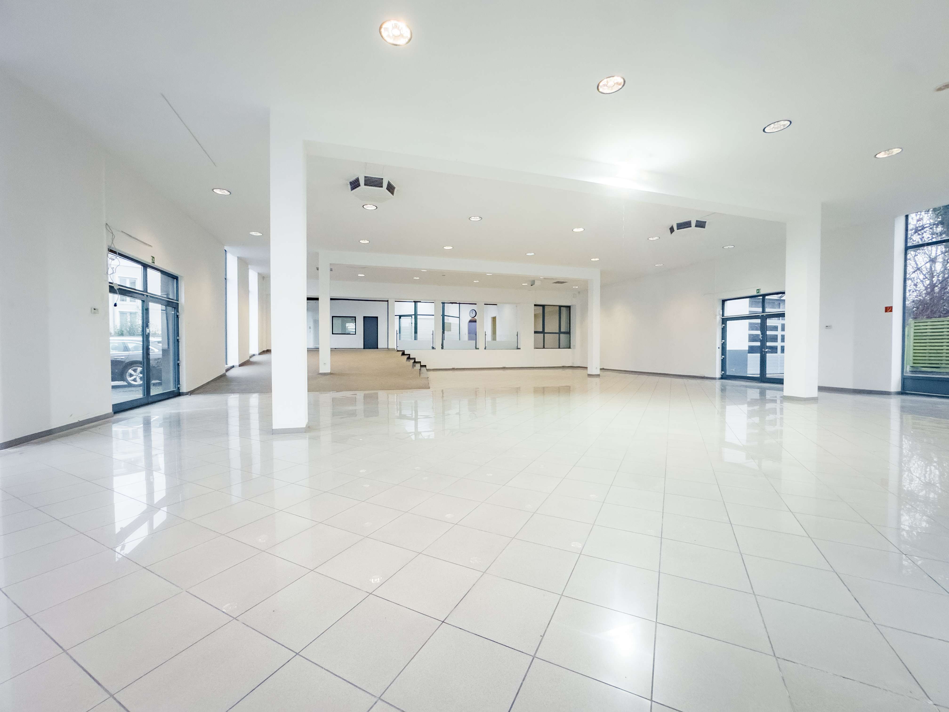 Thumbnail-Einzelhandel in Hürth 4.800,00 € 330 m²