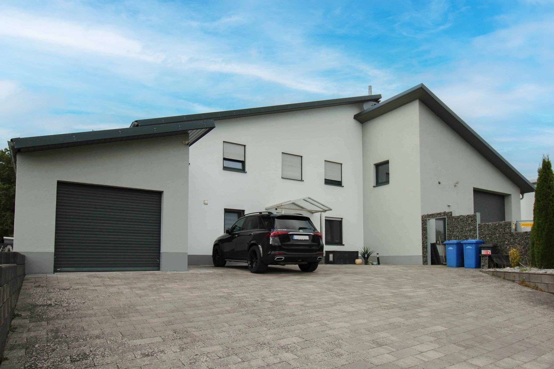 Thumbnail-Haus zum Kaufen in Hütschenhausen 899.000,00 € 253.18 m²