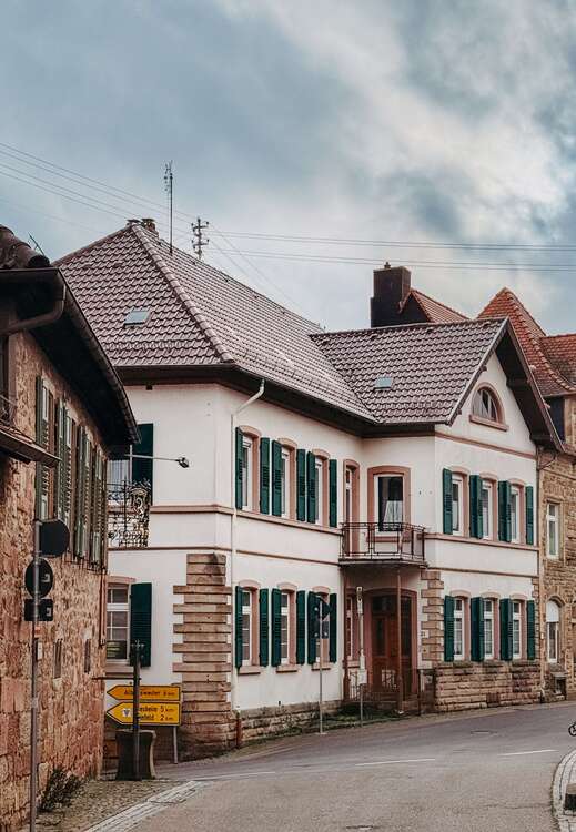 Thumbnail-Haus zum Kaufen in Burrweiler 479.000,00 € 258 m²